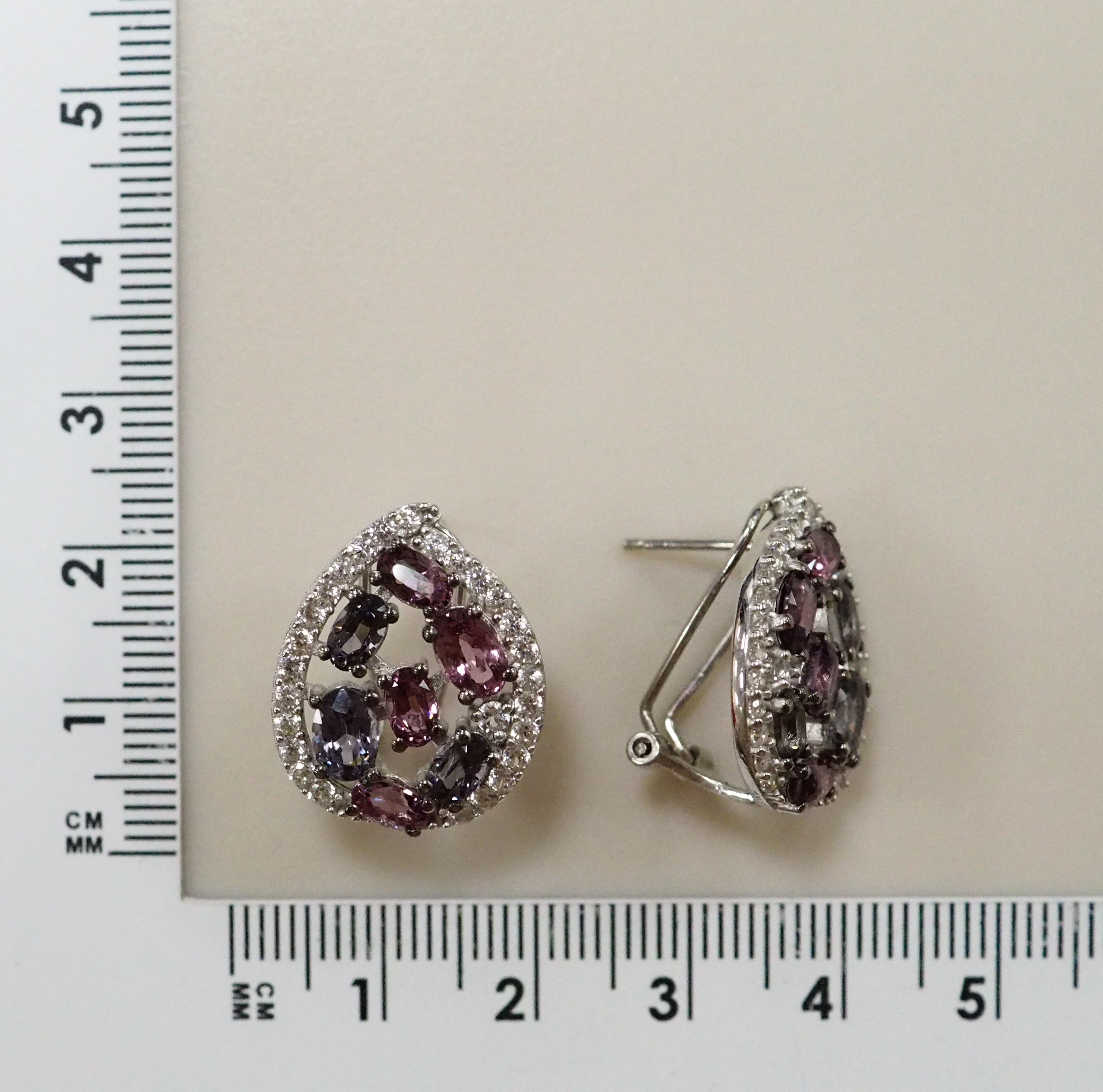 Серебряные серьги с разноцветной шпинелью
